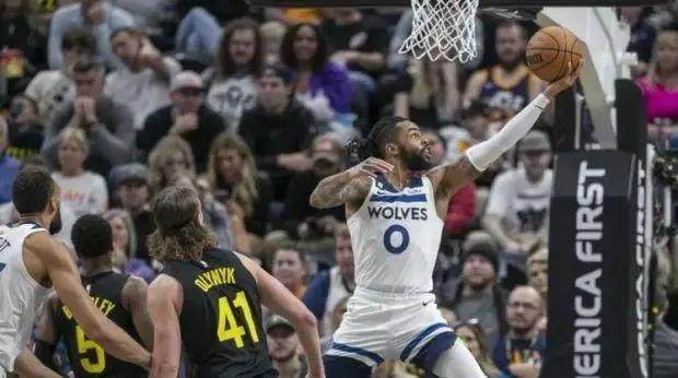 mk体育下载-戈贝尔故地重游拉塞尔抢戏 森林狼4战3胜渐入佳境